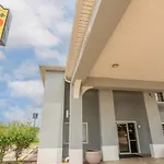 Super 8 By Wyndham Lake Charles Northeast