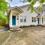 Charming Lake Charles Vacation Rental With Yard