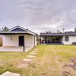 Lake Charles Home With Gas Grill And Fenced-In Yard!
