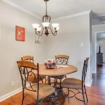 Cozy Lake Charles Apartment 2 Mi To Downtown