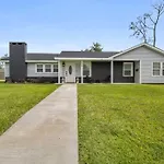 Beautiful 3 Bedroom Home