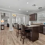 Luxury 2 Bedroom Townhouse #6