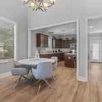Luxury 2 Bedroom Townhouse #6