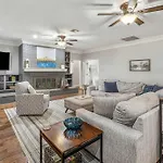 Modern Spacious 3 Bedroom Home