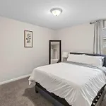4 Bedroom Home With Hot Tub In Lake Charles La