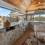 3 Bedroom Home With Pool