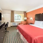 Howard Johnson Express Inn