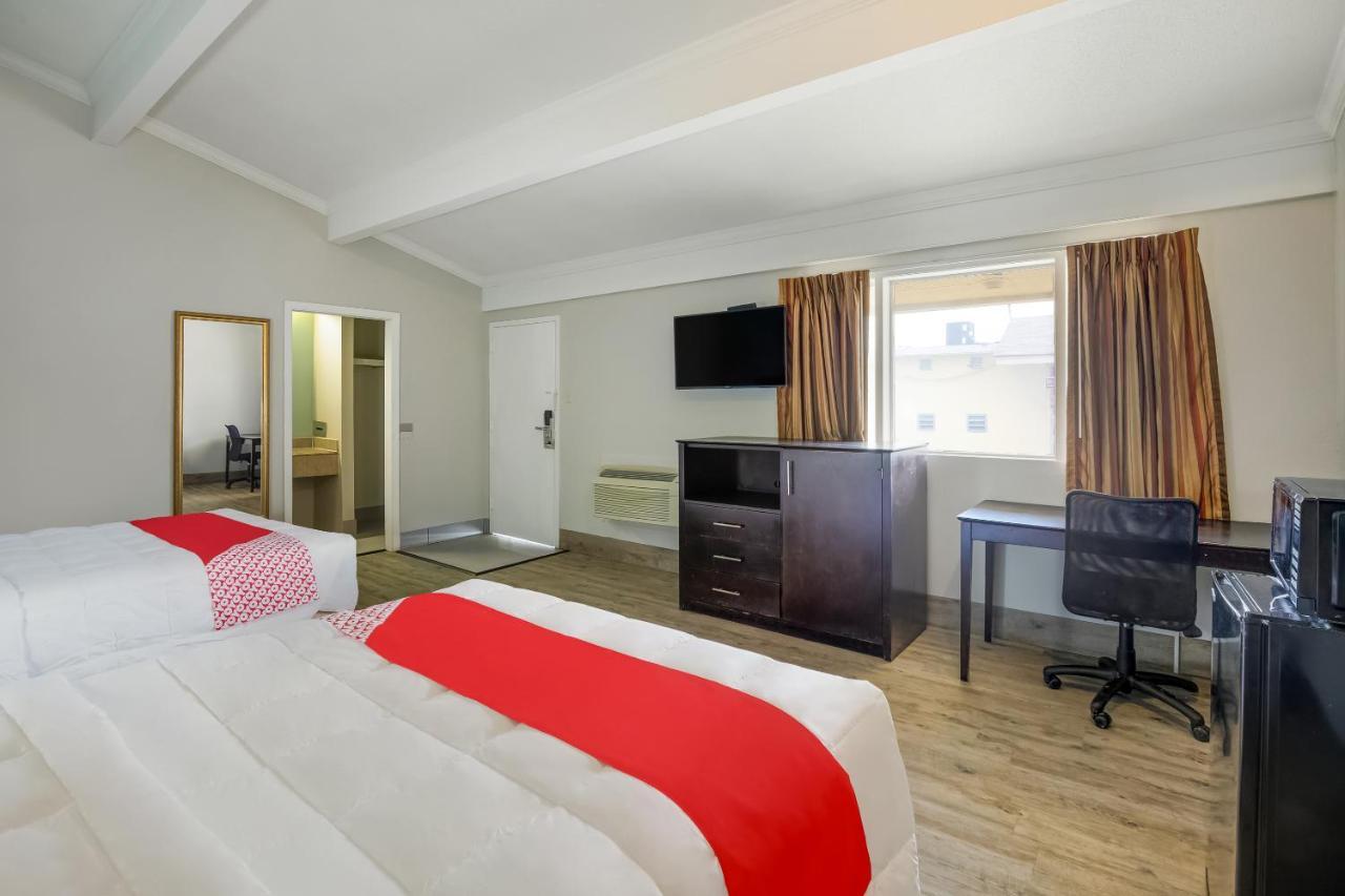 Oyo Charles La I-10 Hotel Lake Charles