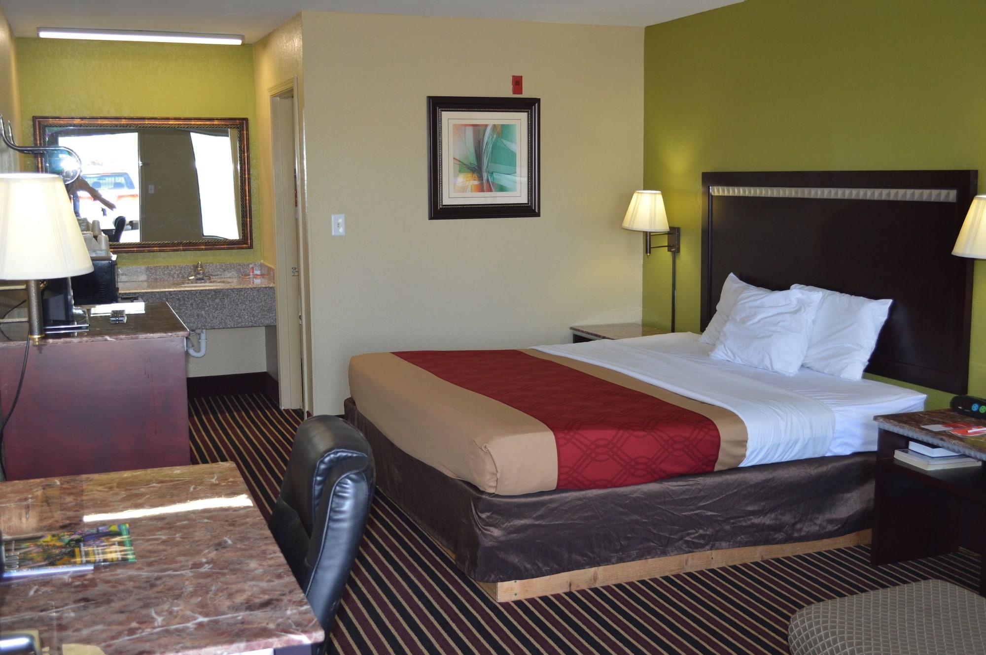 Lodge Econo Charles Area