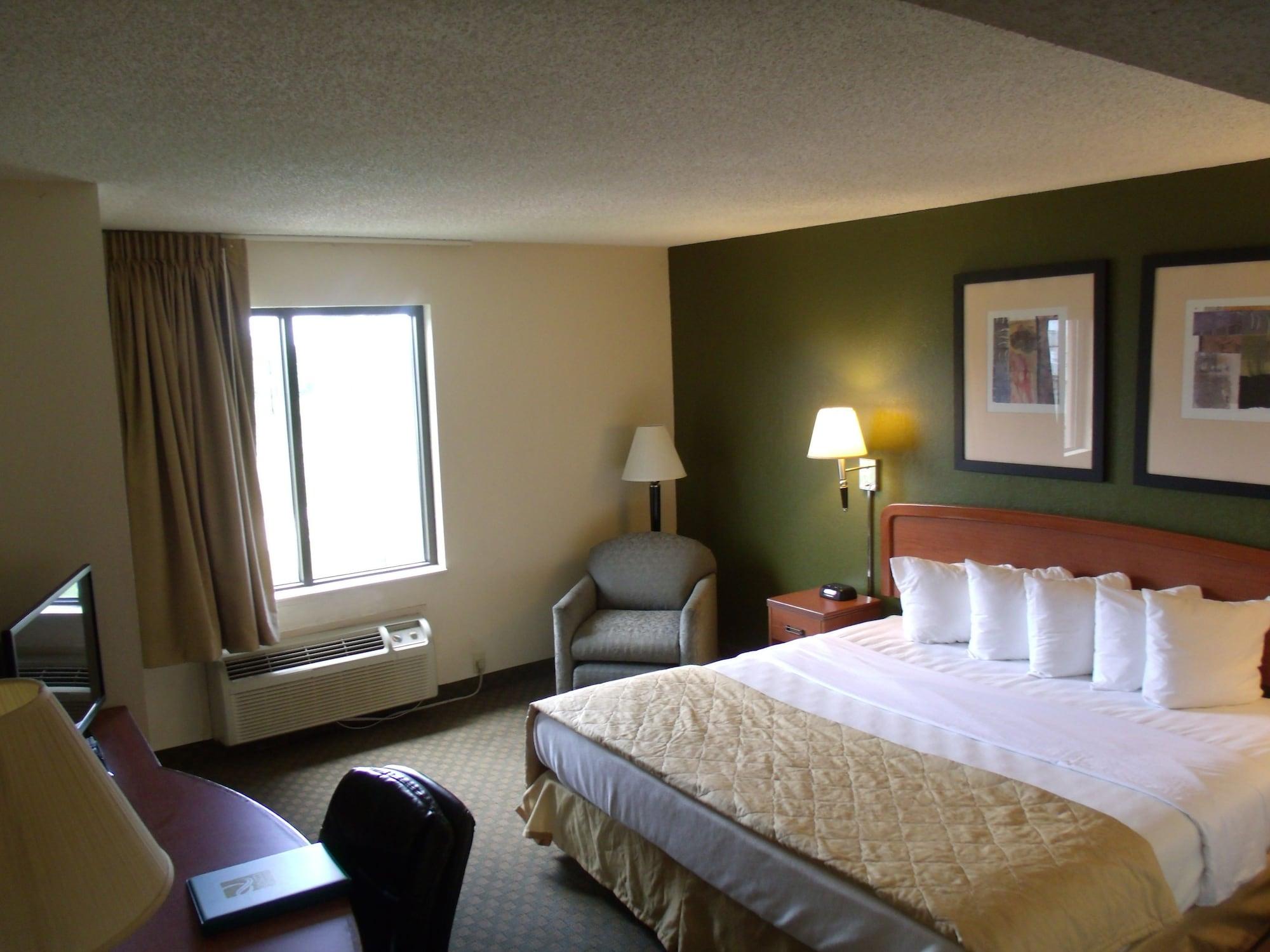 Quality & Charles South Hotel