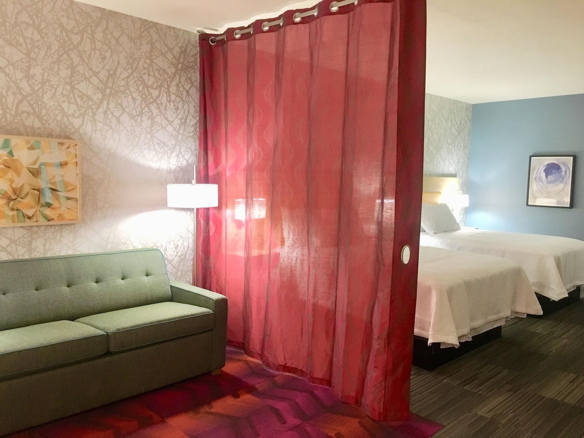 Hotel Home2 By Hilton Charles 3*