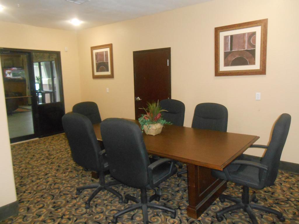 Comfort Charles 3* Lake Charles