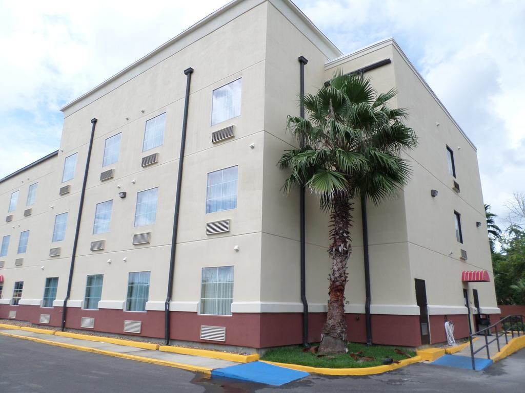 Hotel Comfort Charles 3*