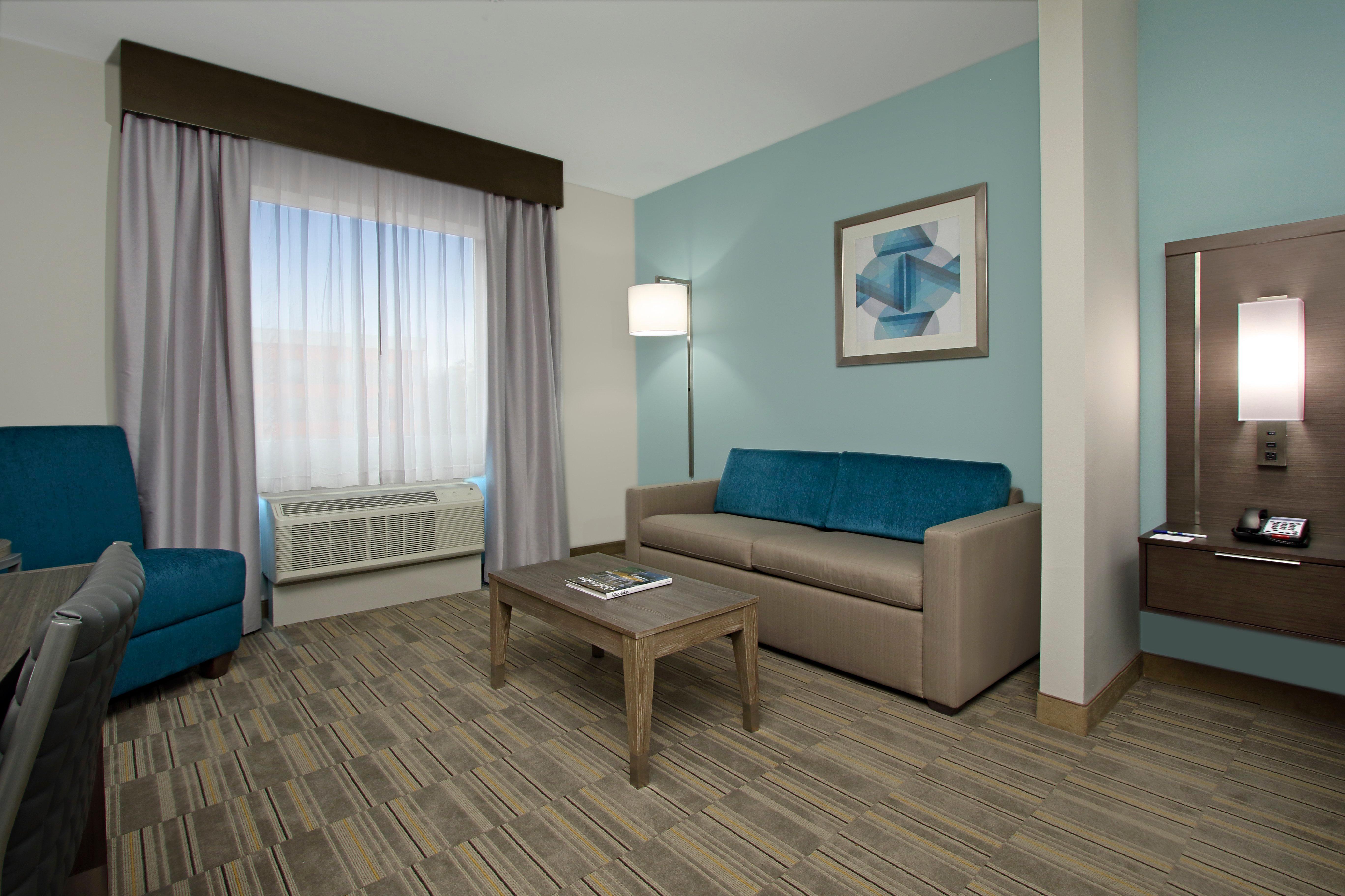Express & - Charles South Casino Area By Ihg Hotel 3*