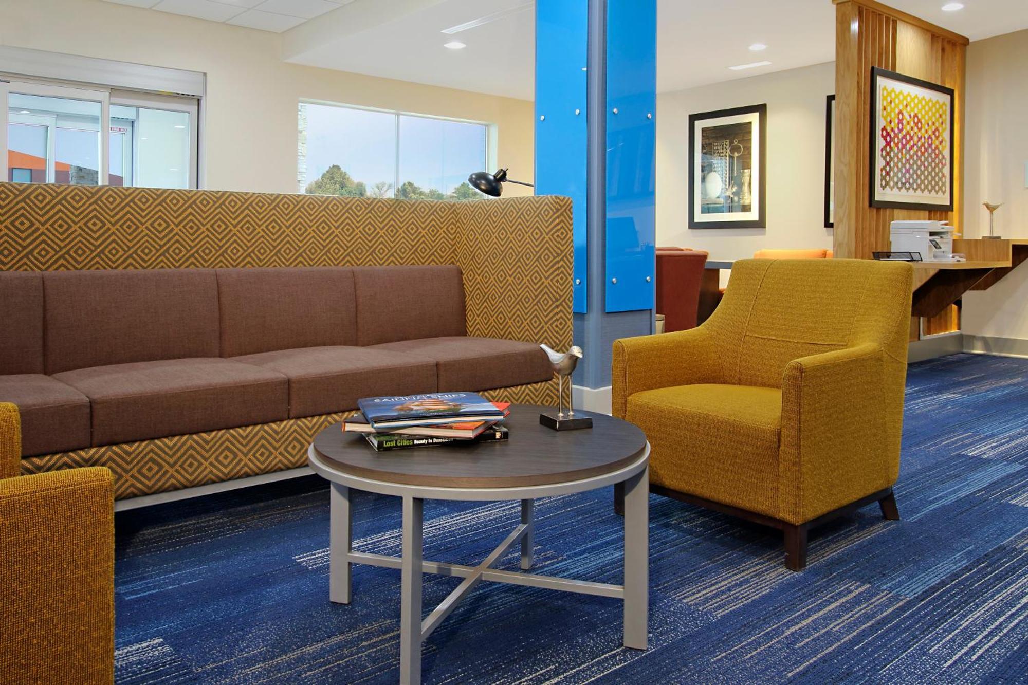 Express & - Charles South Casino Area By Ihg