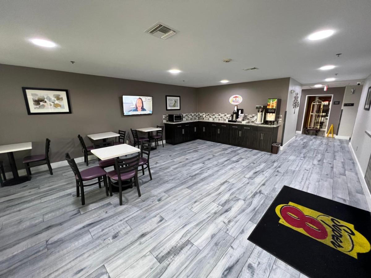 Hotel Super 8 By Wyndham Charles/sulphur Lake Charles