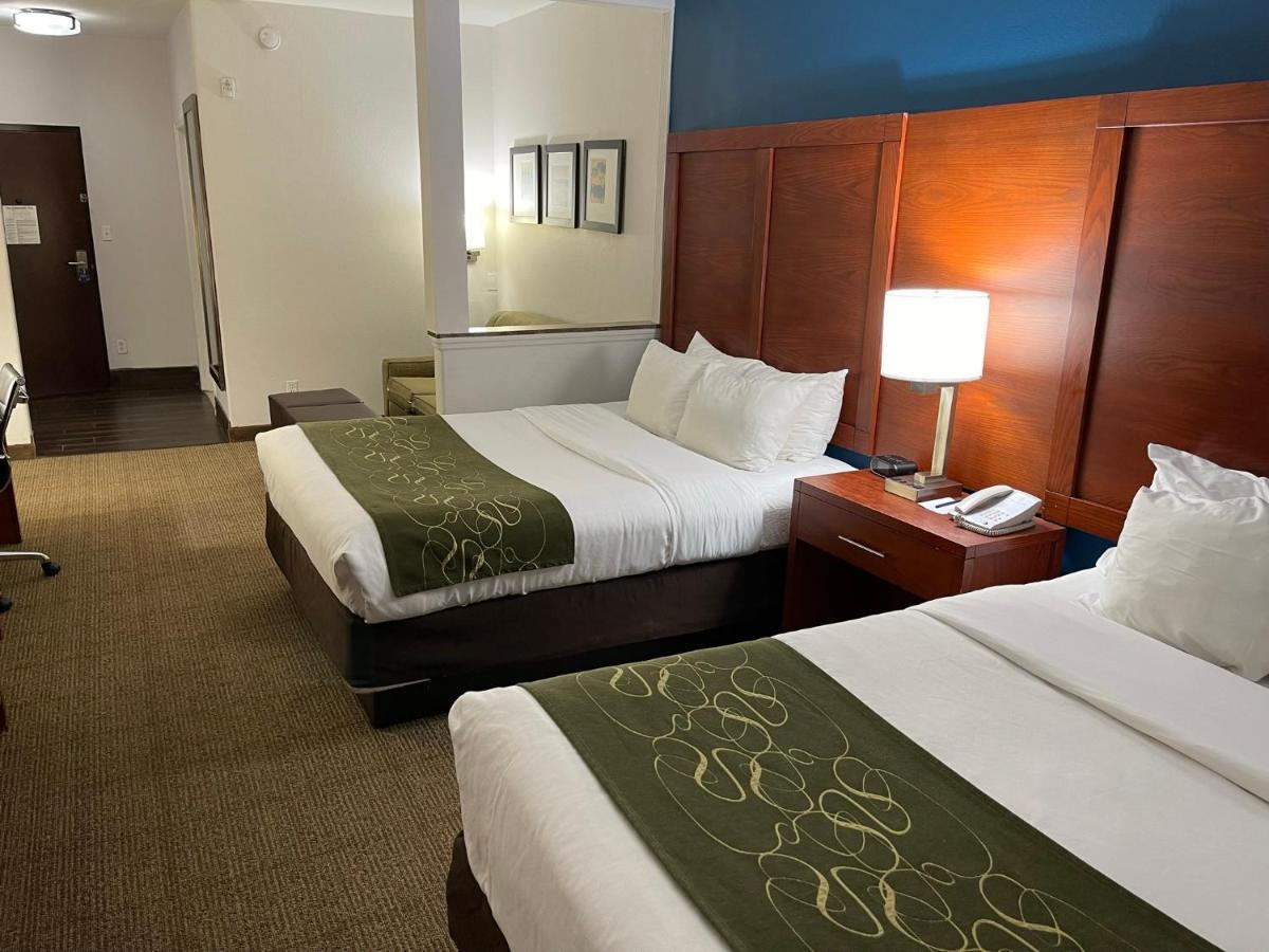 Hotel Comfort Charles 3*