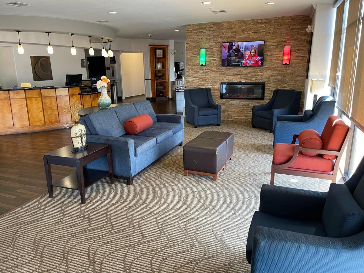 Comfort Charles 3* Lake Charles