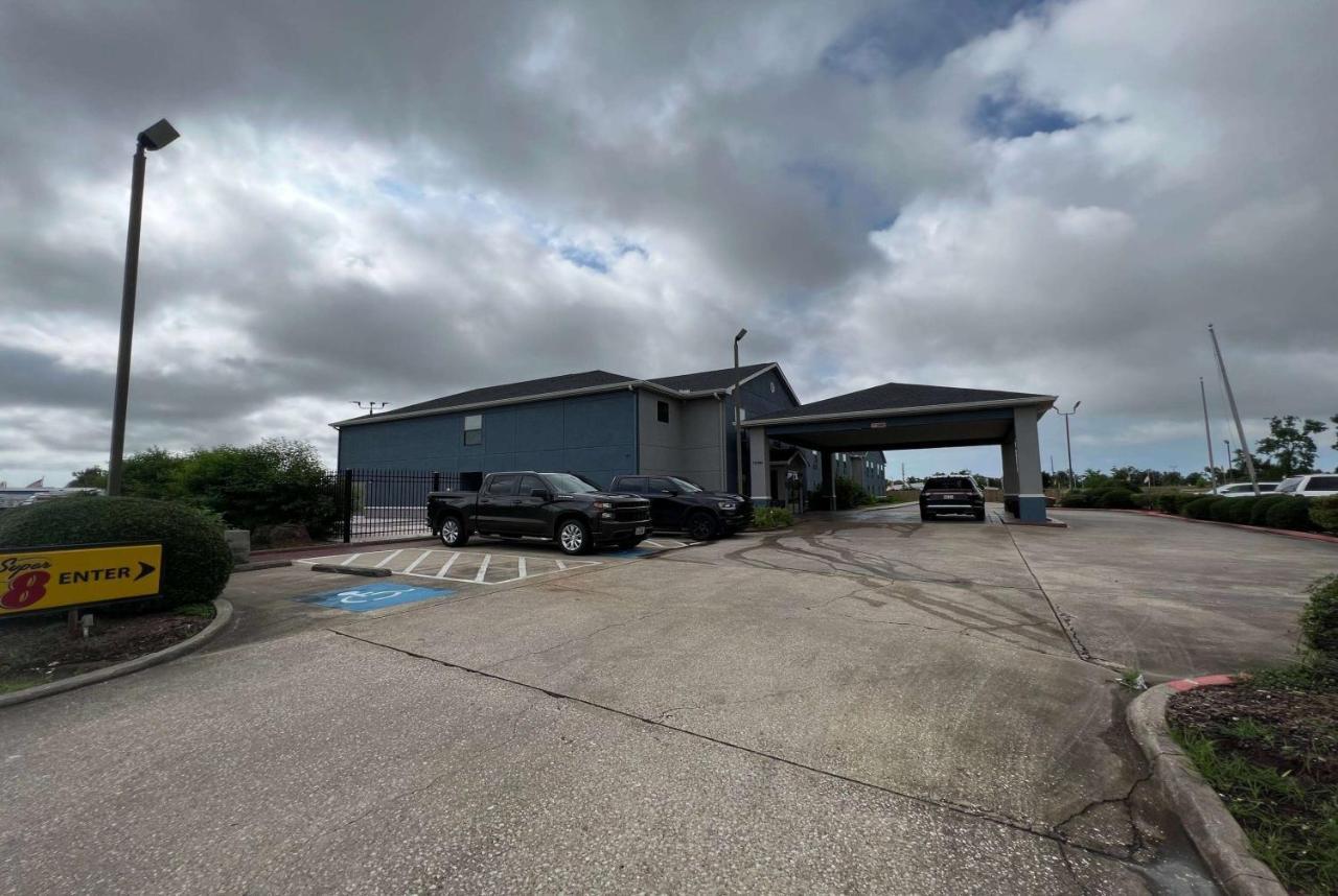Super 8 By Wyndham Charles/sulphur Hotel