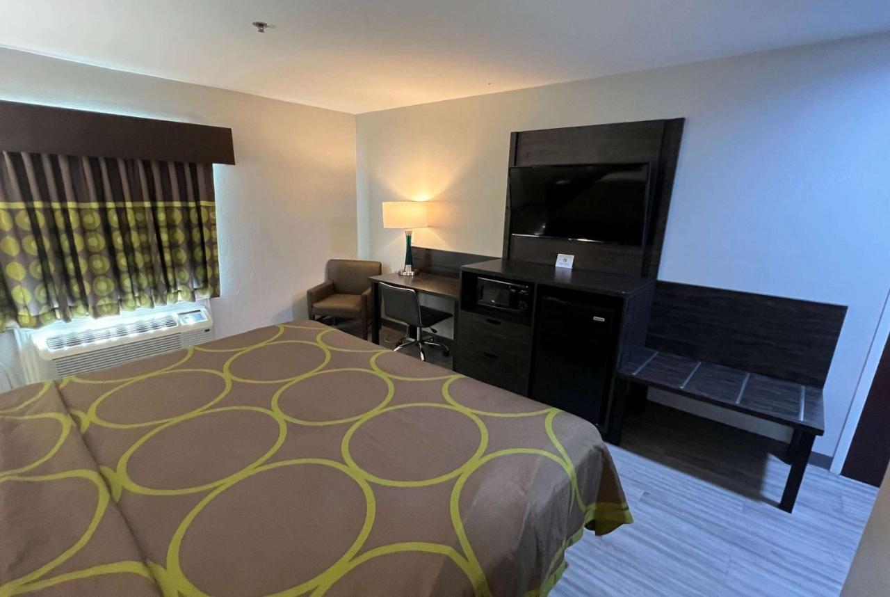 Hotel Super 8 By Wyndham Charles/sulphur