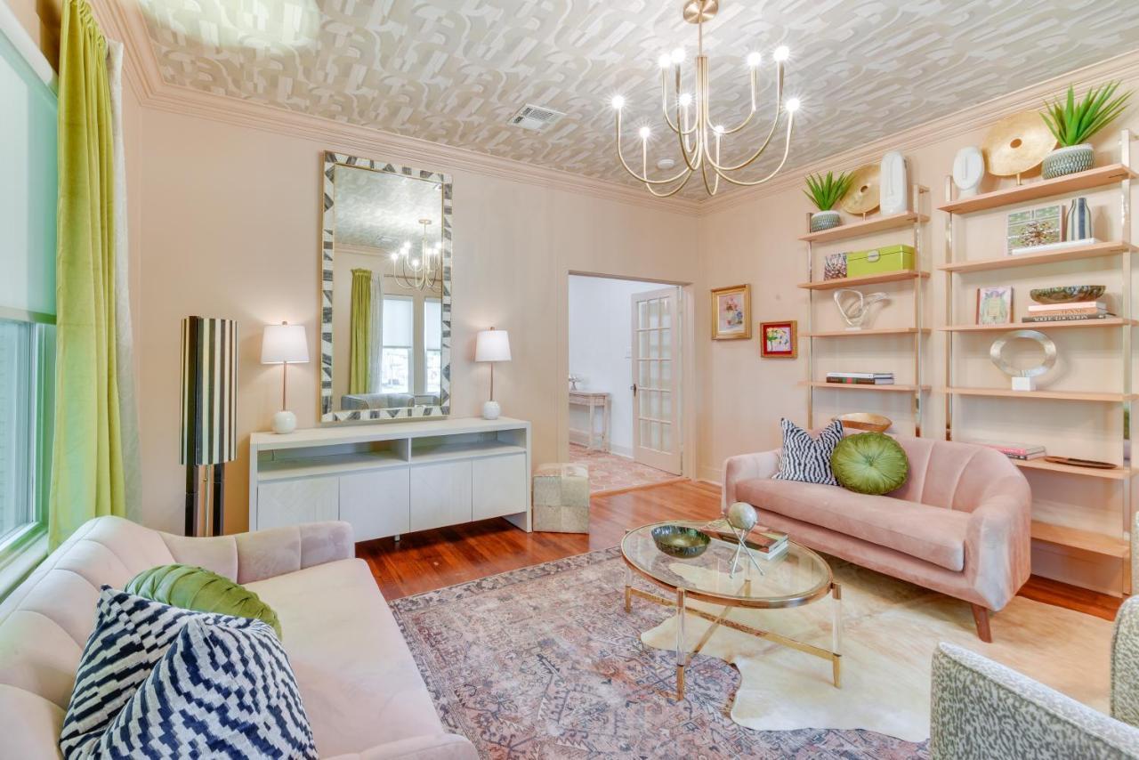Charming Charles Vacation With Yard Apartment Lake Charles