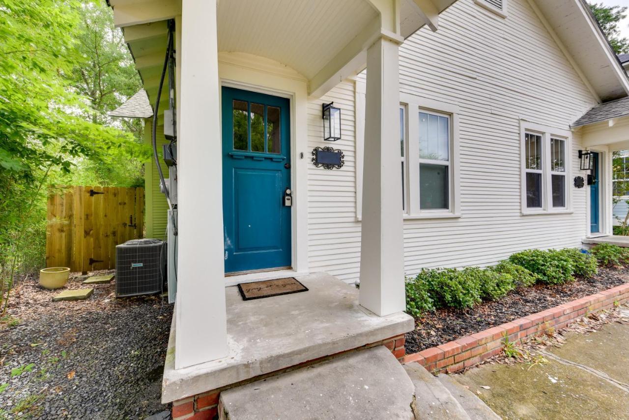 Charming Charles Vacation With Yard Apartment