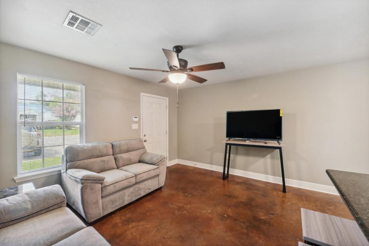 Apartment Lovely Charles Duplex In Location! *