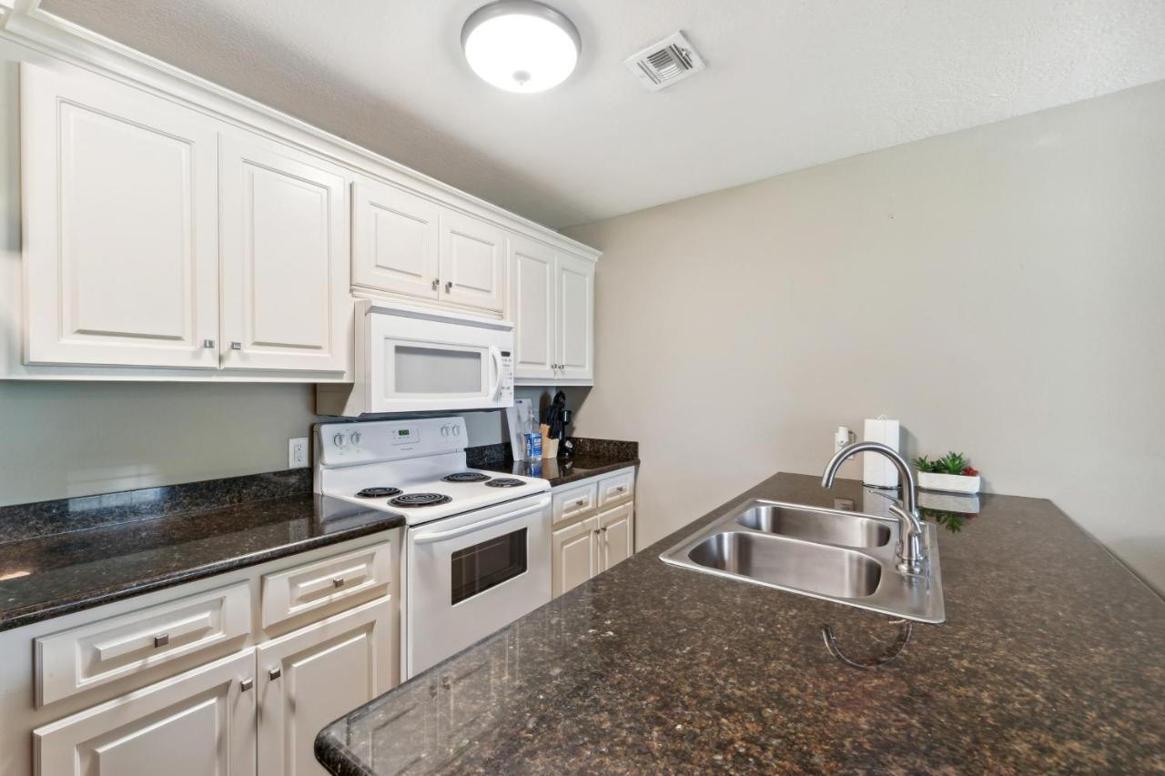 Lovely Charles Duplex In Location! Apartment Lake Charles