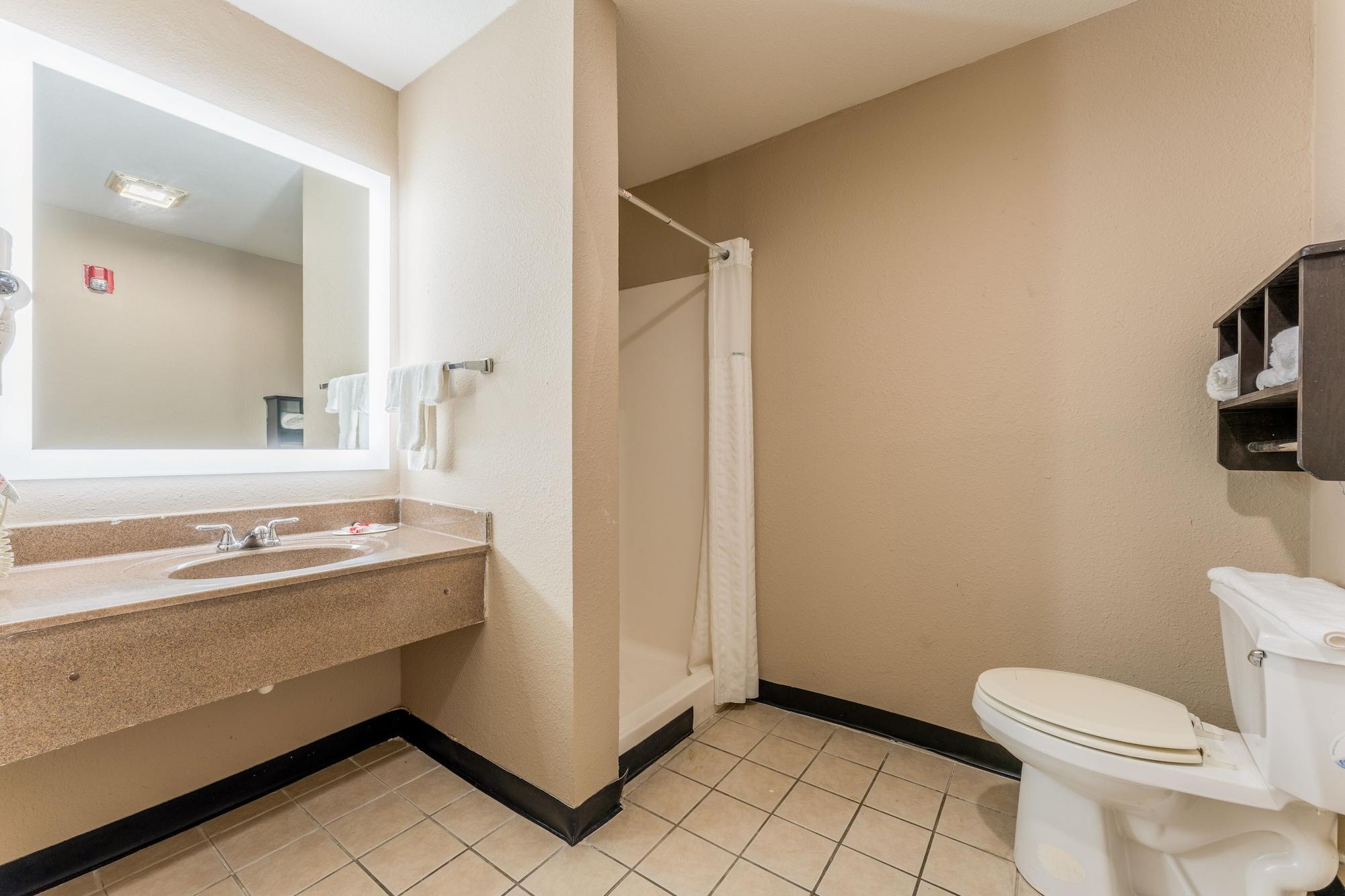 Super 8 By Wyndham Charles Northeast Hotel Lake Charles