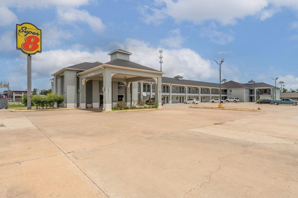 Hotel Super 8 By Wyndham Charles Northeast Lake Charles