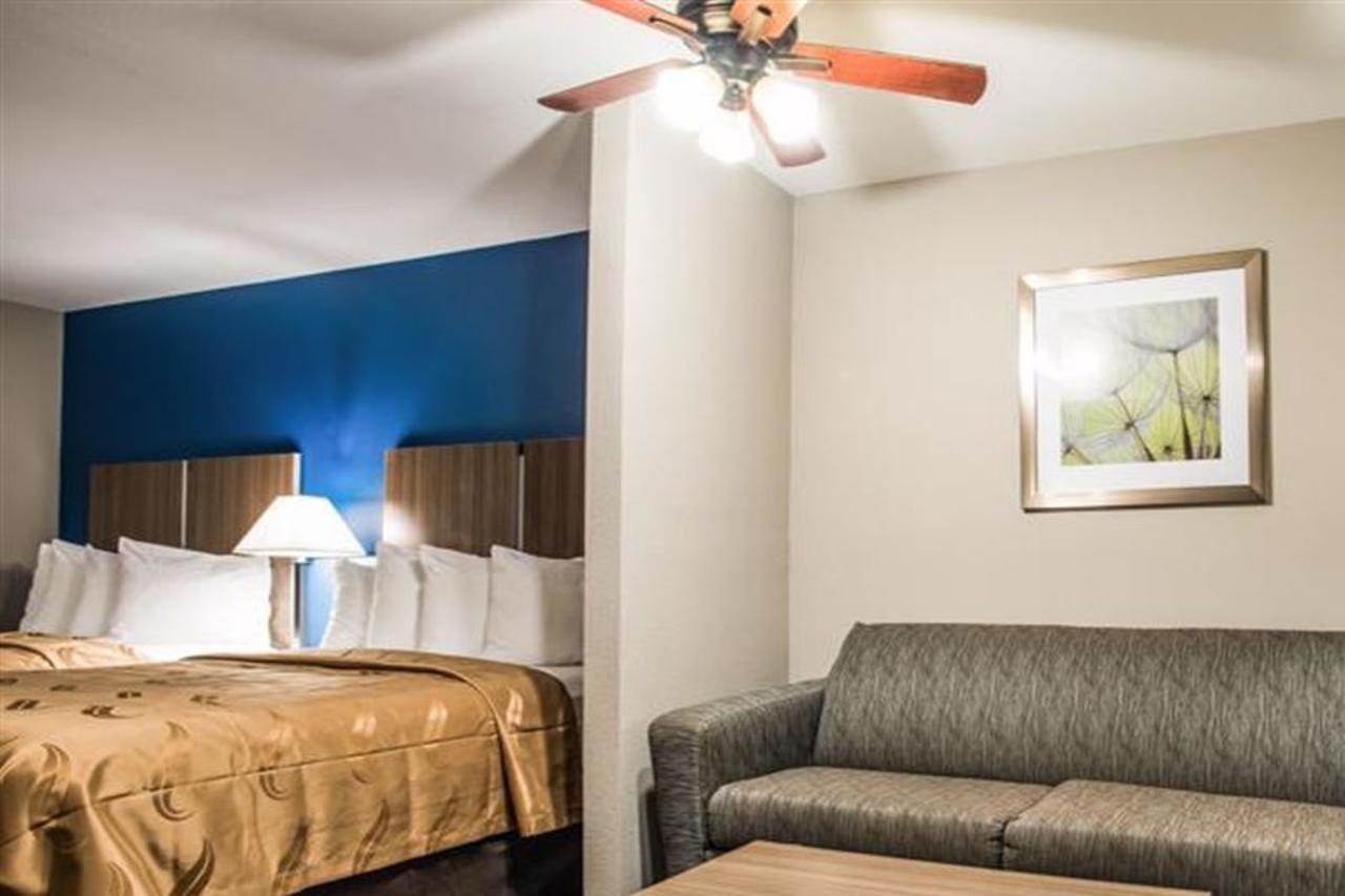 Quality Suites Lake Charles Downtown Hotel