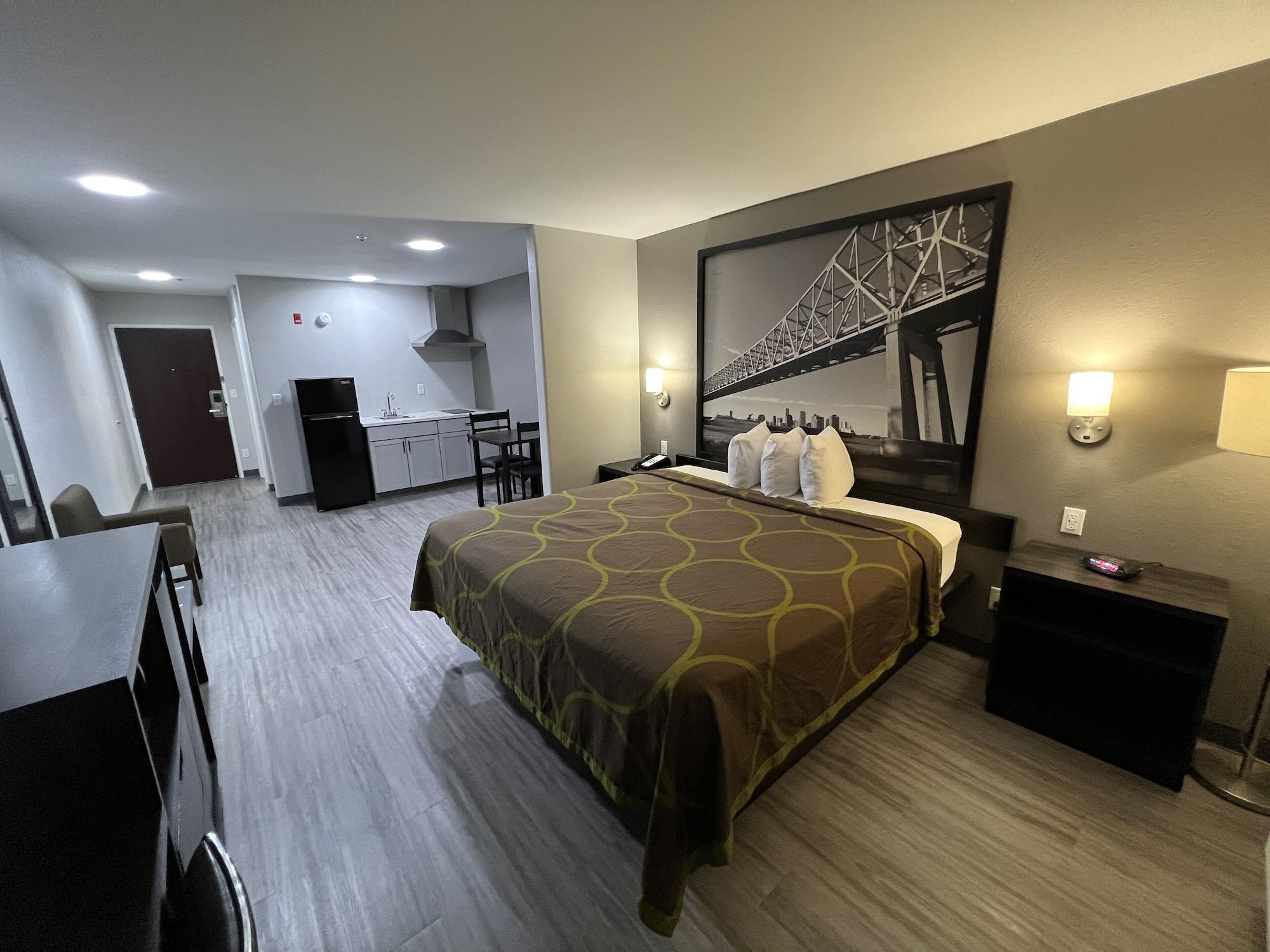 Super 8 By Wyndham Charles/sulphur Hotel 2*