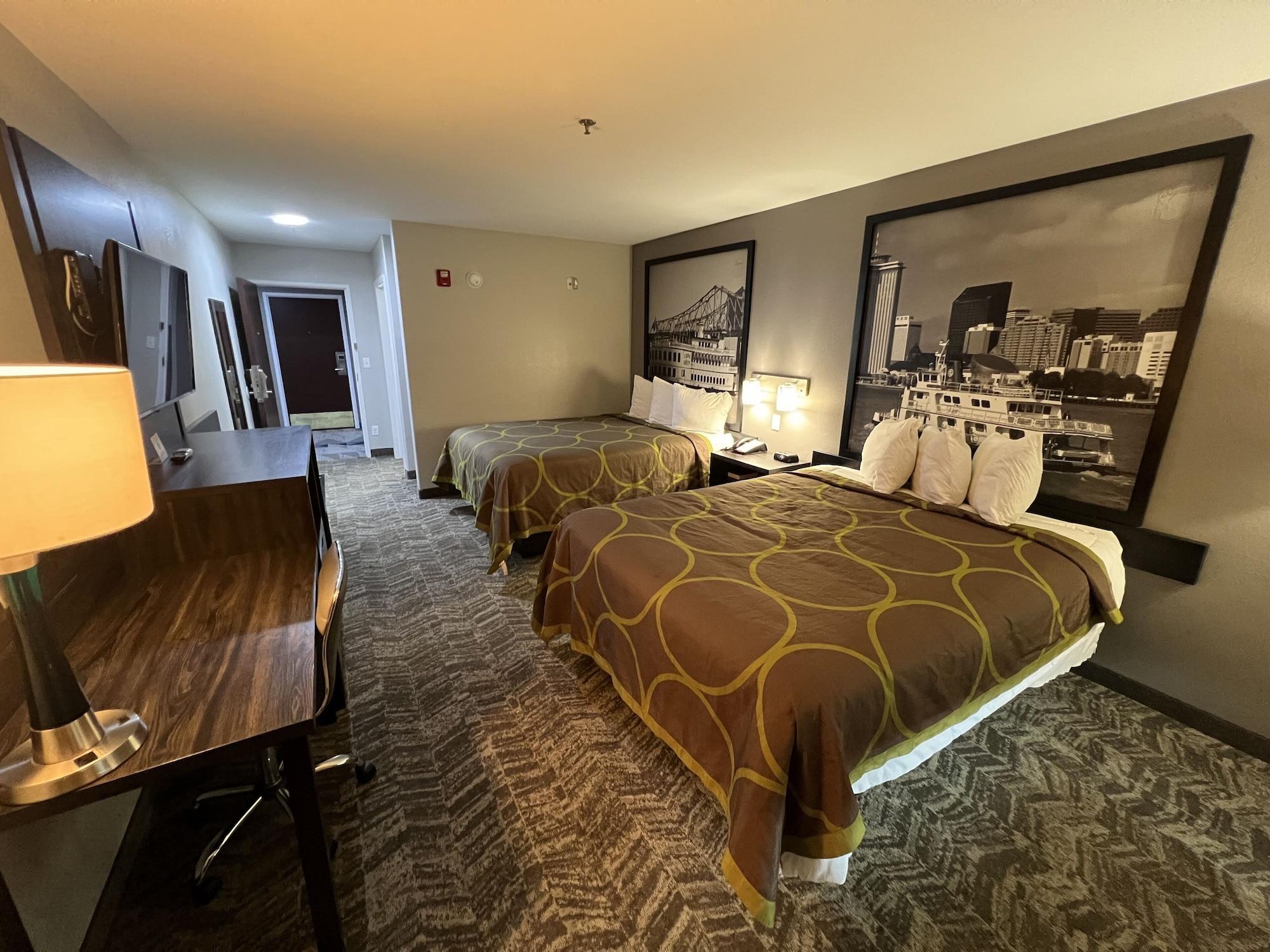 Super 8 By Wyndham Charles/sulphur Hotel 2*