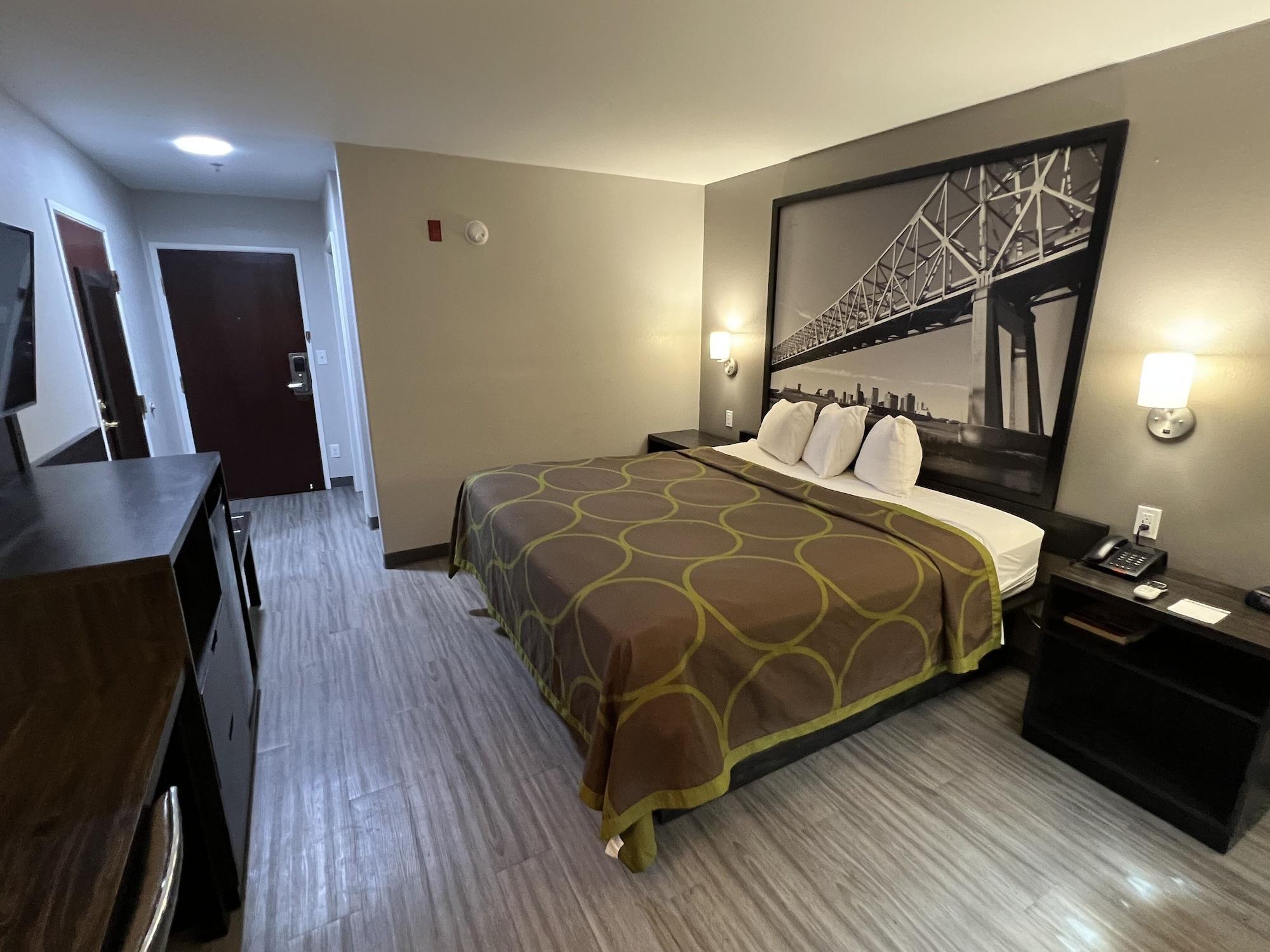 Super 8 By Wyndham Charles/sulphur 2*