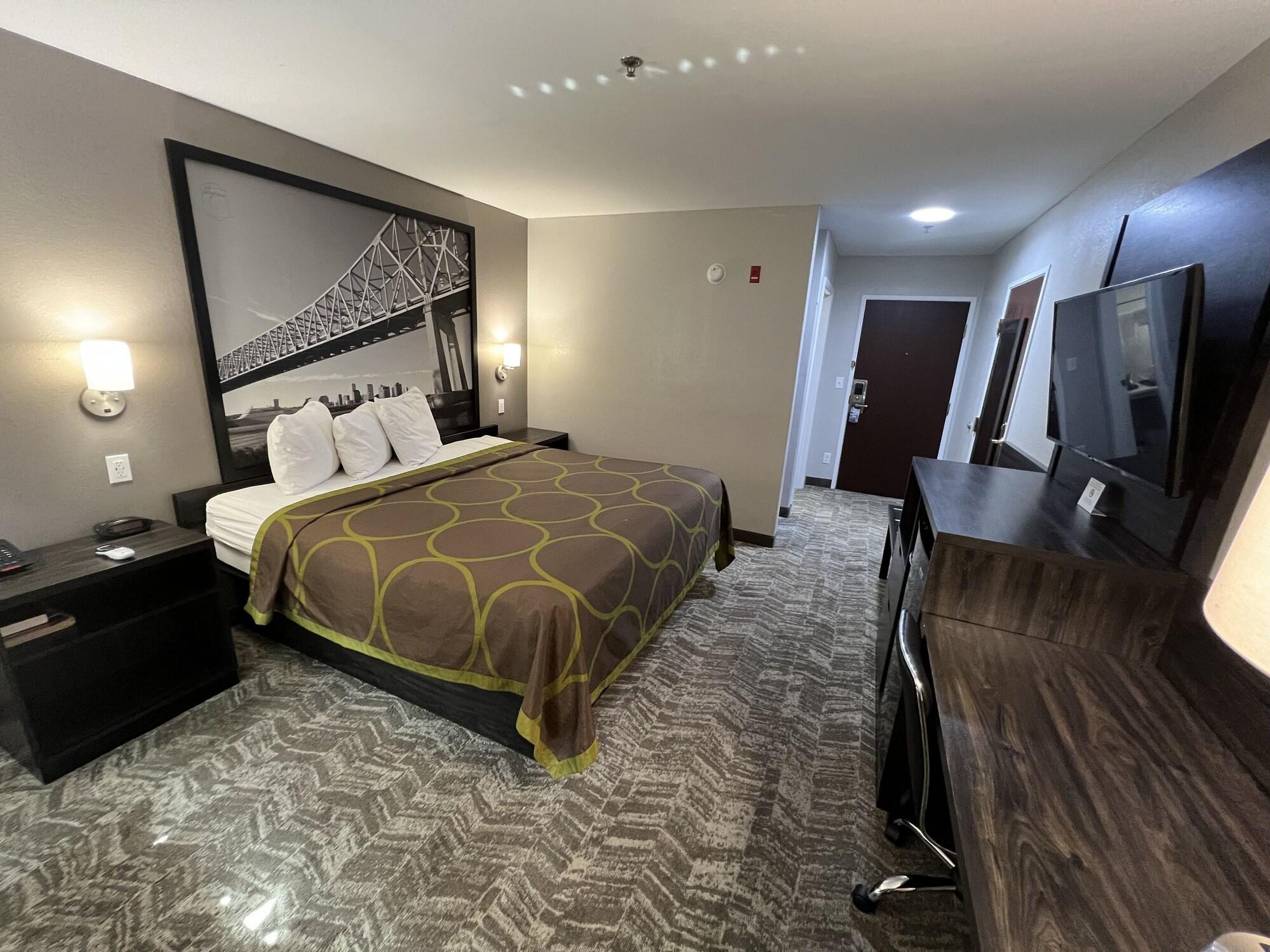 Super 8 By Wyndham Charles/sulphur Lake Charles