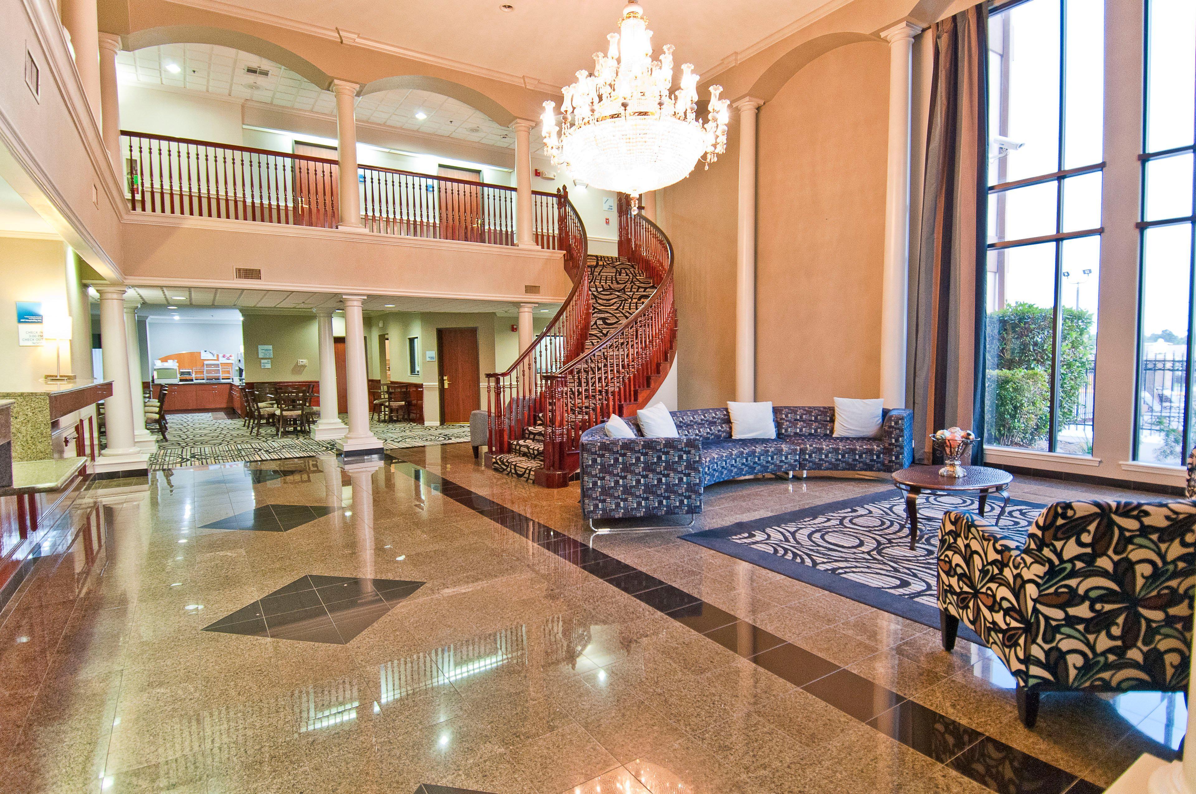 Express And Charles By Ihg Hotel