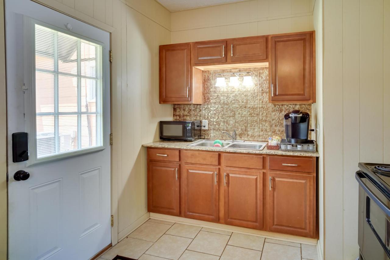 Charles Vacation With Private Patio! Apartment