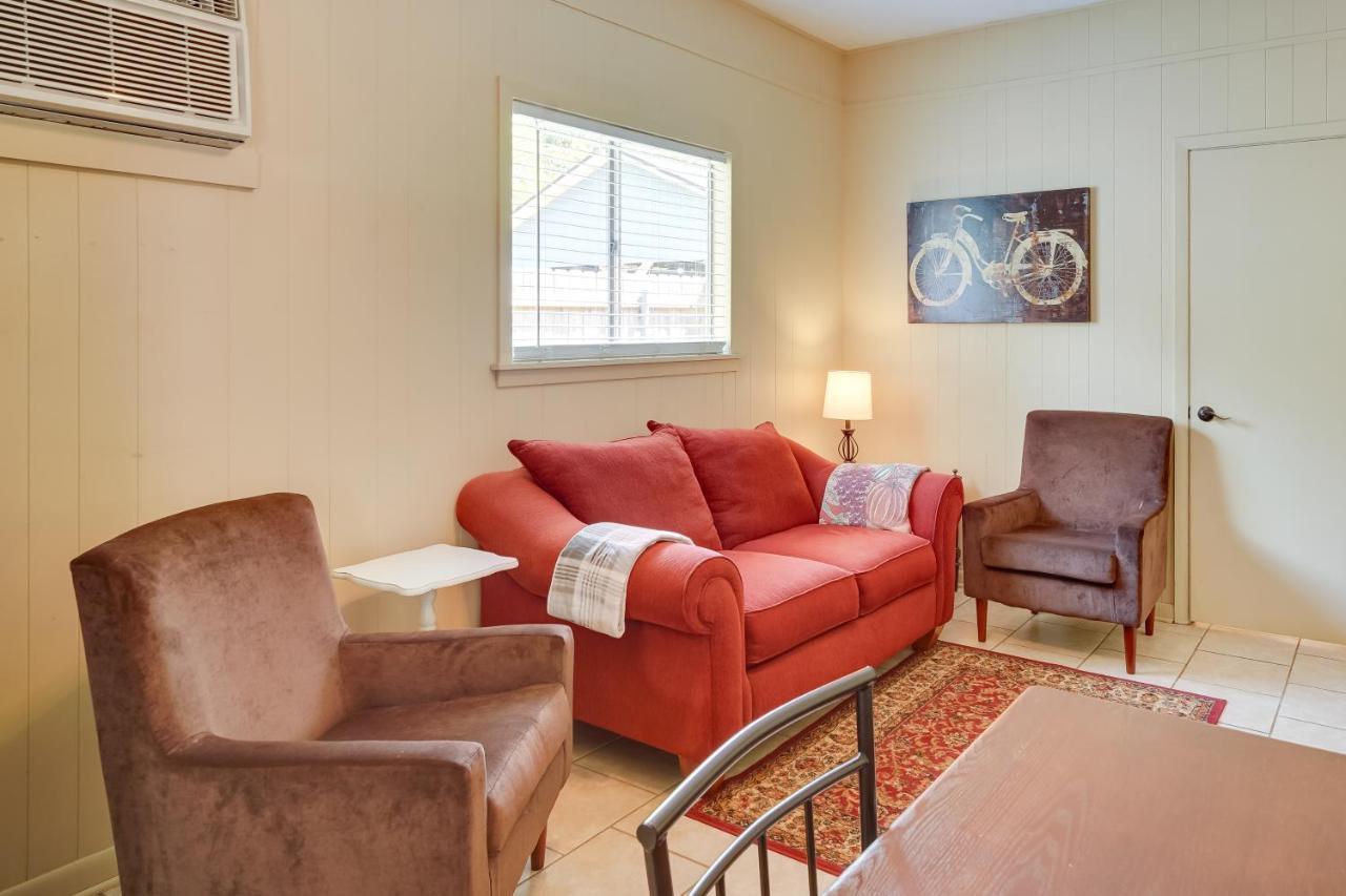 Charles Vacation With Private Patio!