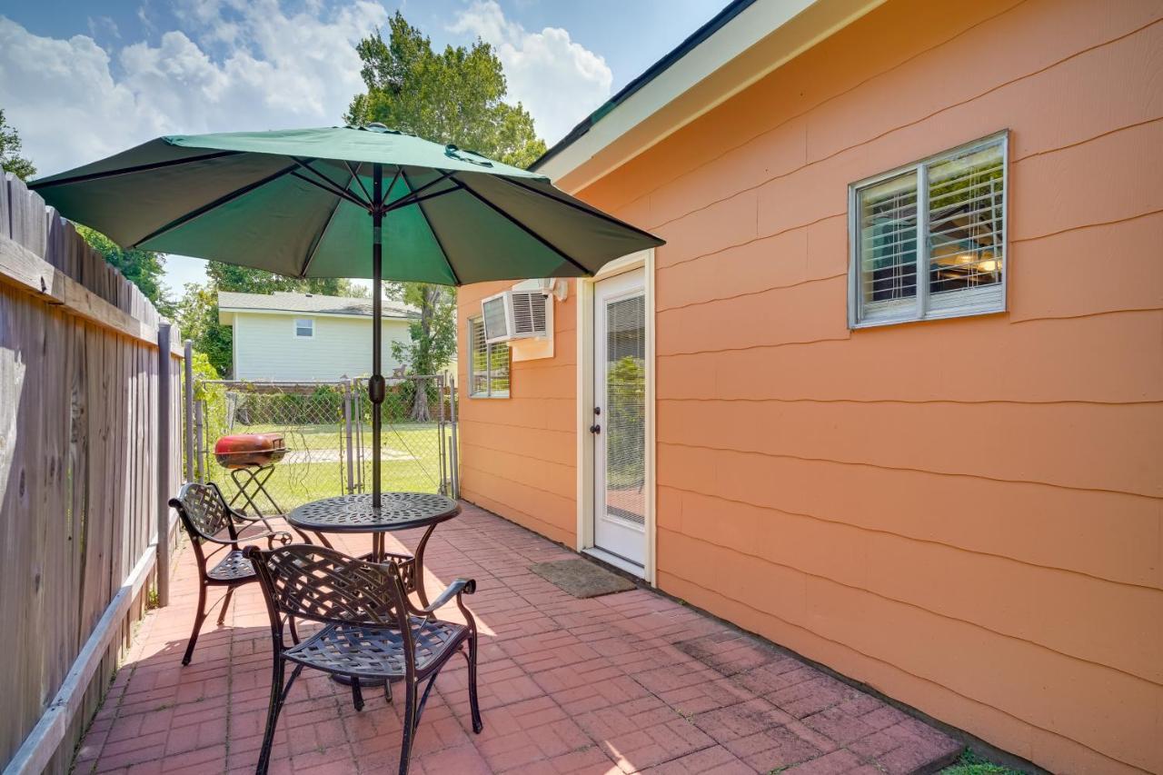 Charles Vacation With Private Patio! *