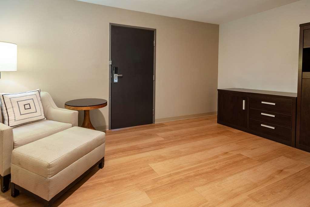 Quality Suites Lake Charles Downtown
