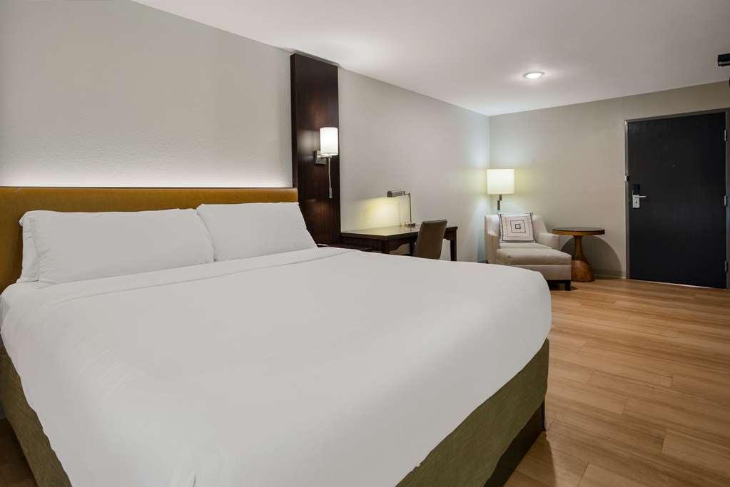 Quality Suites Lake Charles Downtown Hotel 3*