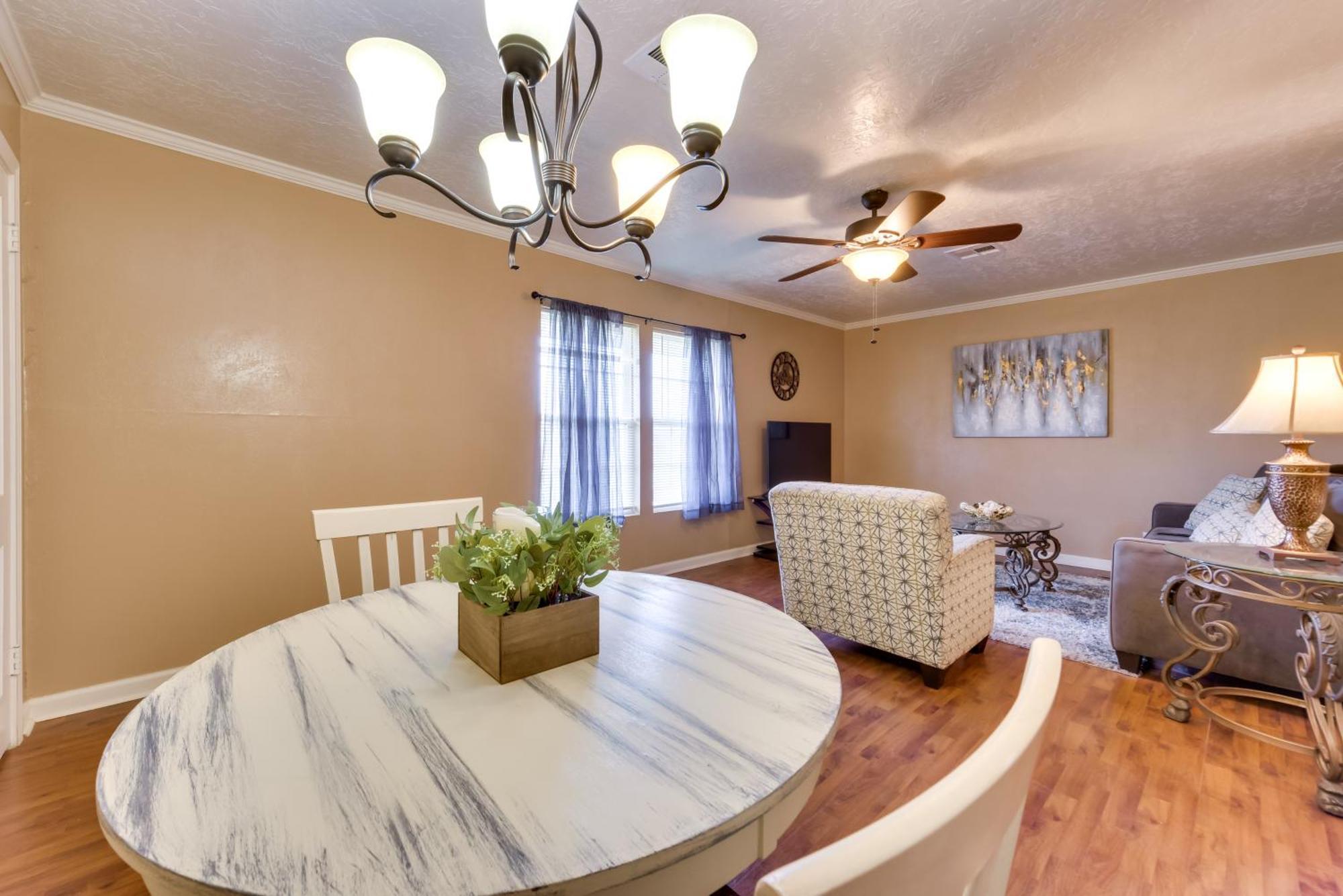 Charming Charles 2 Mi To Lake! Lake Charles