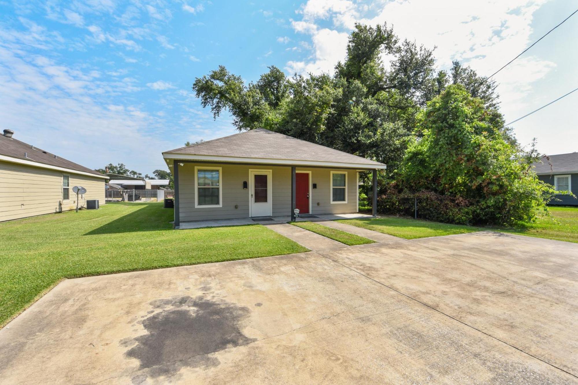 Lovely Charles Duplex In Location! Apartment Lake Charles