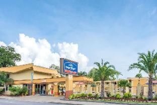 Howard Johnson By Wyndham Historic Charles 2*