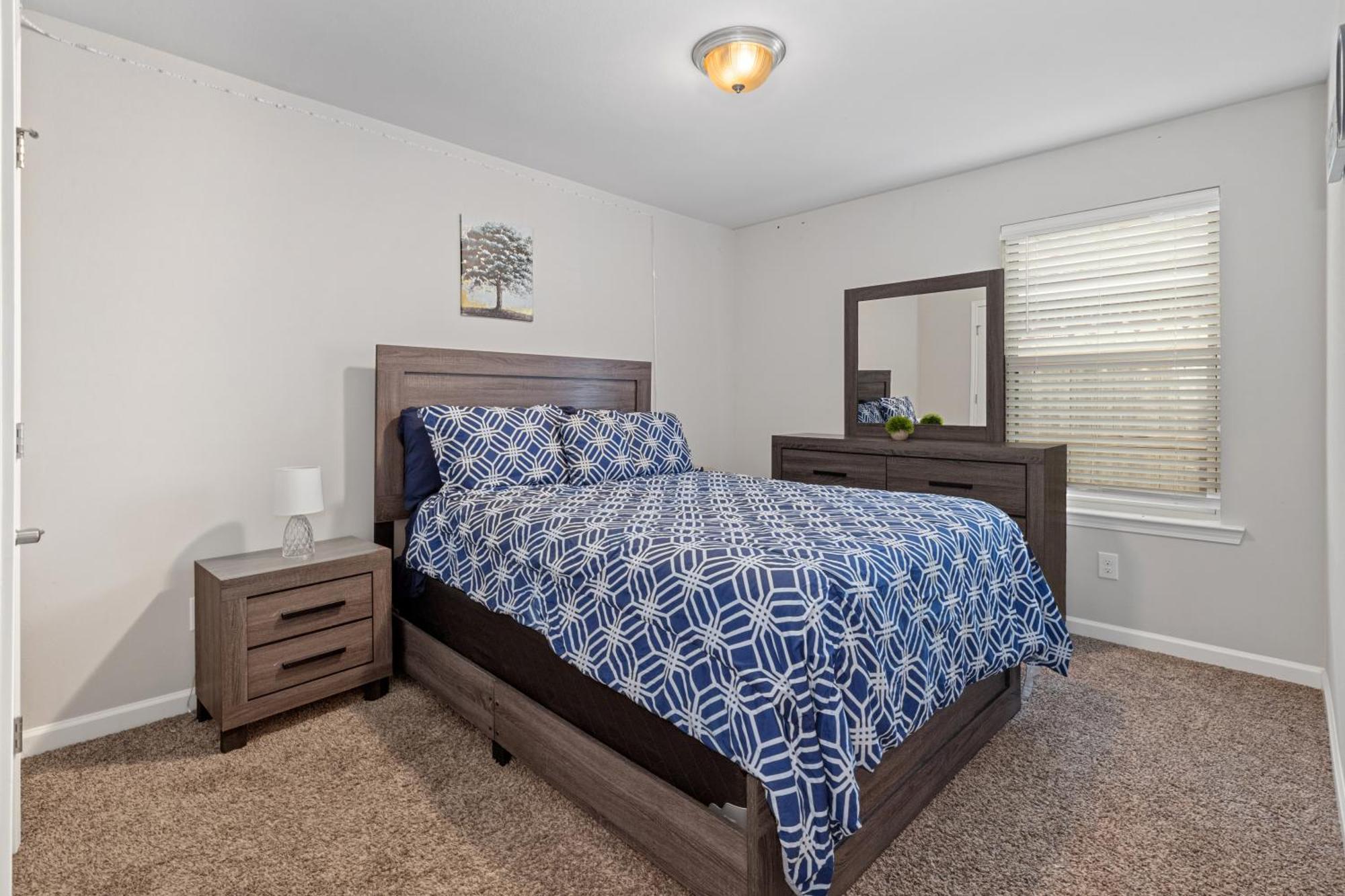 Spacious & Comfy King Bed With Garage In Charles Holiday home Lake Charles