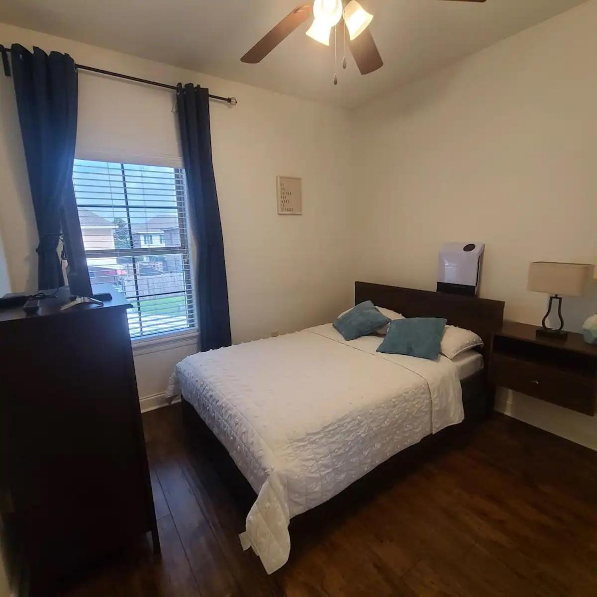 Cozy Townhouse Near Casinos & Prien Lake Park