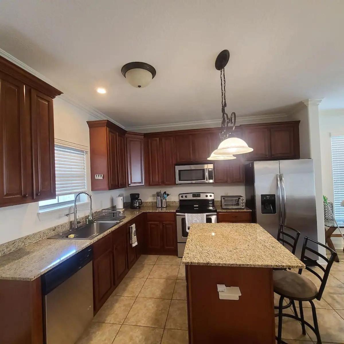 Cozy Townhouse Near Casinos & Prien Lake Park