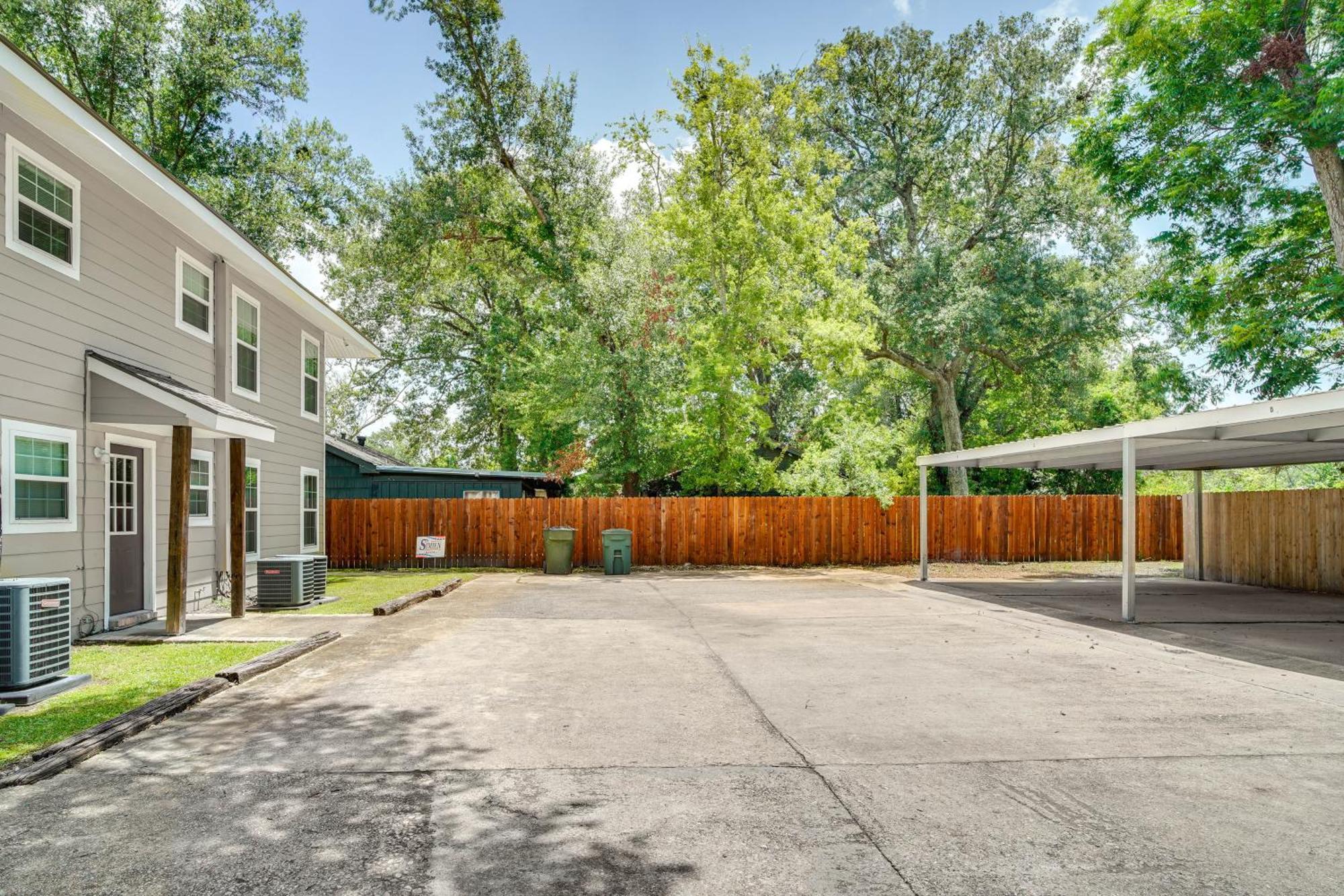 Charming Charles 2 Mi To Lake! * Lake Charles