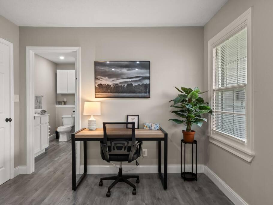 Beautiful 3 Bedroom *