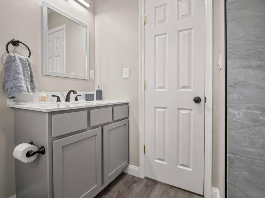Beautiful 3 Bedroom * Lake Charles